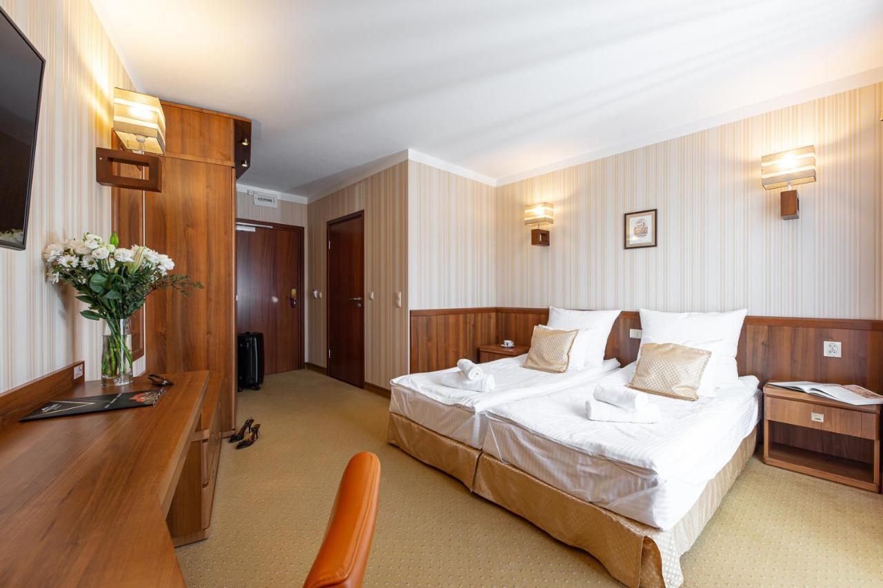 Dworek Morski Spa & Wellness Mielno  Ngoại thất bức ảnh